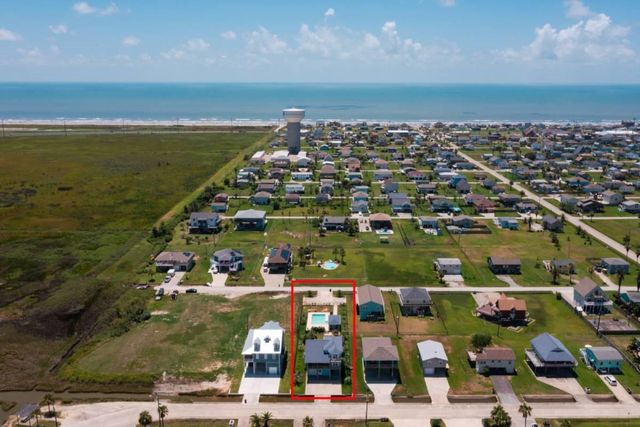 16515 Jolly Roger Road, Jamaica Beach, TX 77554