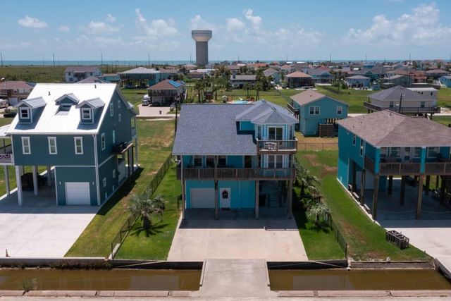 16515 Jolly Roger Road, Jamaica Beach, TX 77554
