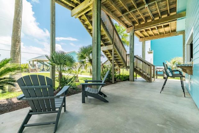 16515 Jolly Roger Road, Jamaica Beach, TX 77554