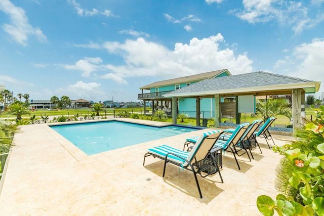 16515 Jolly Roger Road, Jamaica Beach, TX 77554