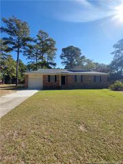 6701 VAUGHN Road, Fayetteville, NC 28304