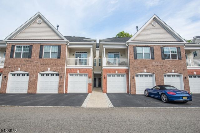 106 Autumn Ct, Little Falls Twp., NJ 07424