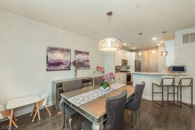 106 Autumn Ct, Little Falls Twp., NJ 07424