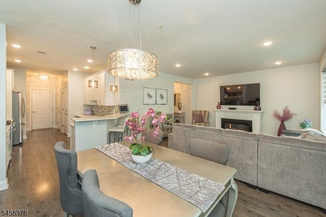 106 Autumn Ct, Little Falls Twp., NJ 07424