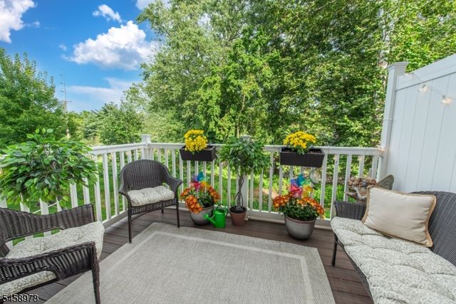 106 Autumn Ct, Little Falls Twp., NJ 07424