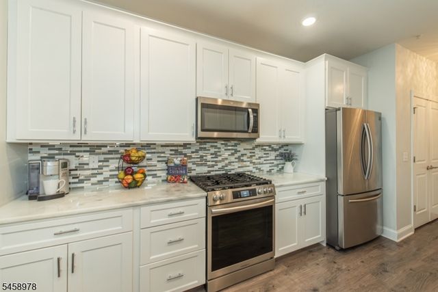 106 Autumn Ct, Little Falls Twp., NJ 07424