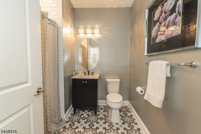 106 Autumn Ct, Little Falls Twp., NJ 07424