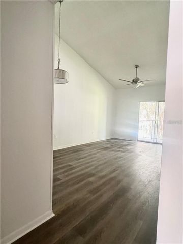 5011 BORDEAUX VILLAGE PLACE 201, Tampa, FL 33617