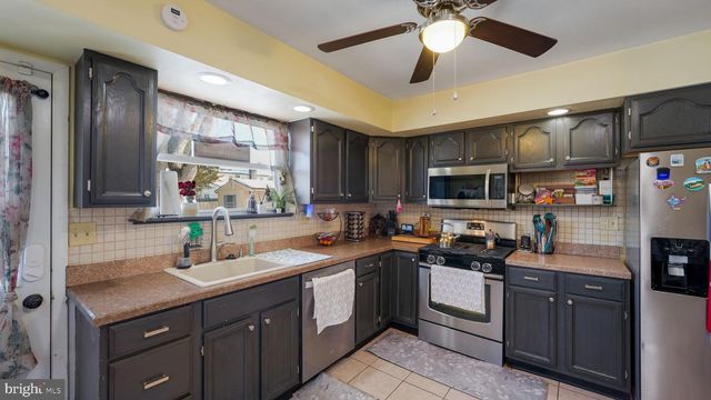 1246 VICTORIA RD, Warminster, PA 18974