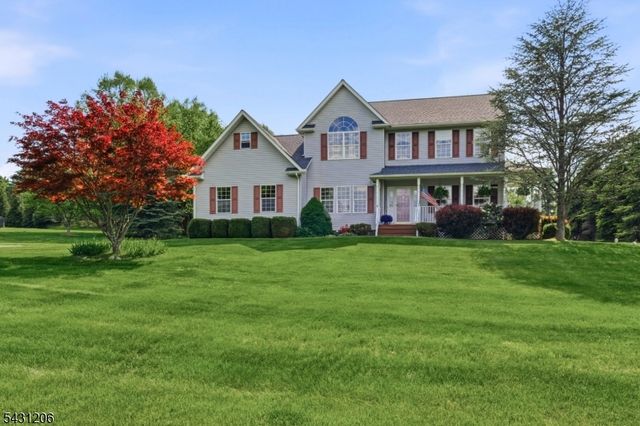 8 Links Ct, Sparta Twp., NJ 07871
