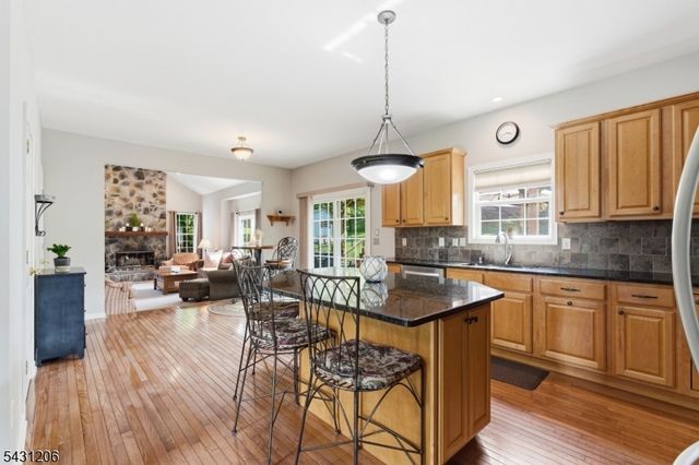 8 Links Ct, Sparta Twp., NJ 07871