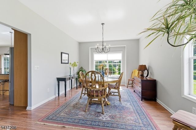 8 Links Ct, Sparta Twp., NJ 07871