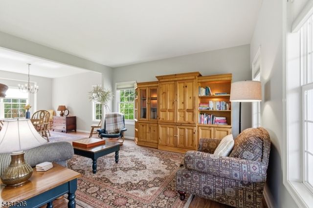 8 Links Ct, Sparta Twp., NJ 07871