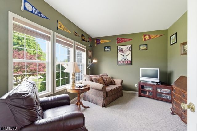8 Links Ct, Sparta Twp., NJ 07871