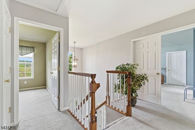 8 Links Ct, Sparta Twp., NJ 07871