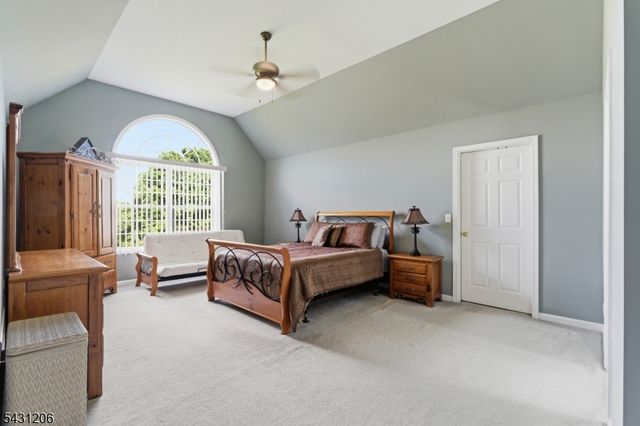 8 Links Ct, Sparta Twp., NJ 07871
