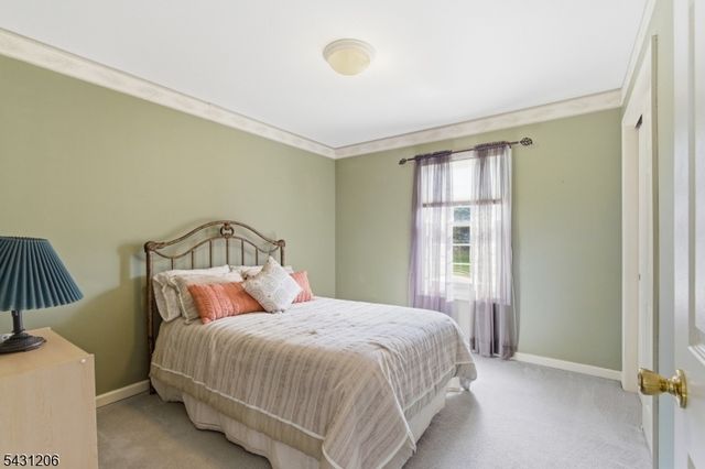 8 Links Ct, Sparta Twp., NJ 07871