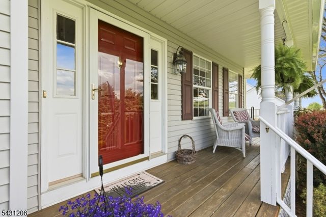 8 Links Ct, Sparta Twp., NJ 07871