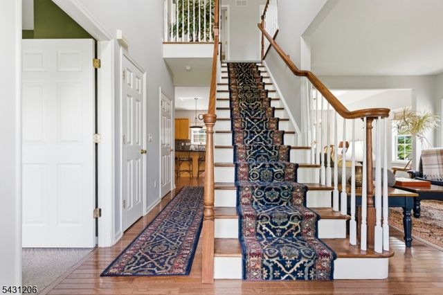 8 Links Ct, Sparta Twp., NJ 07871