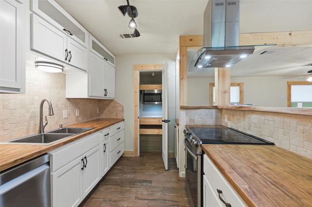 6149 County Road 1022, Joshua, TX 76058