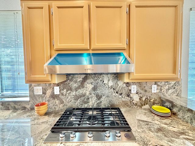 1053 L Aloutte Way, Sacramento, CA 95831