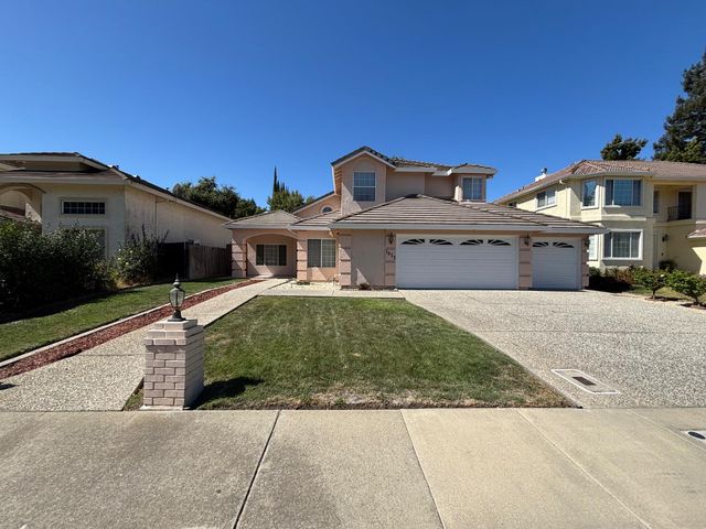 1053 L Aloutte Way, Sacramento, CA 95831