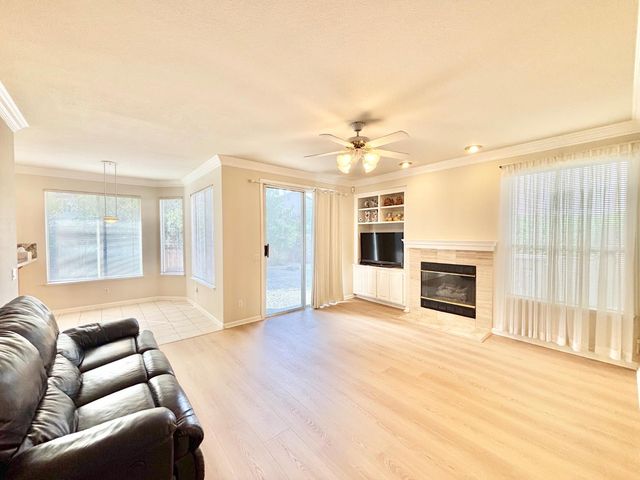 1053 L Aloutte Way, Sacramento, CA 95831