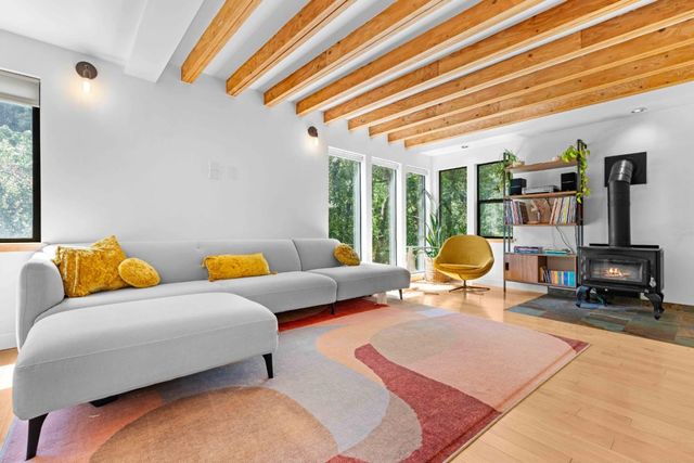 19060 Laurel Drive, Los Gatos, CA 95033