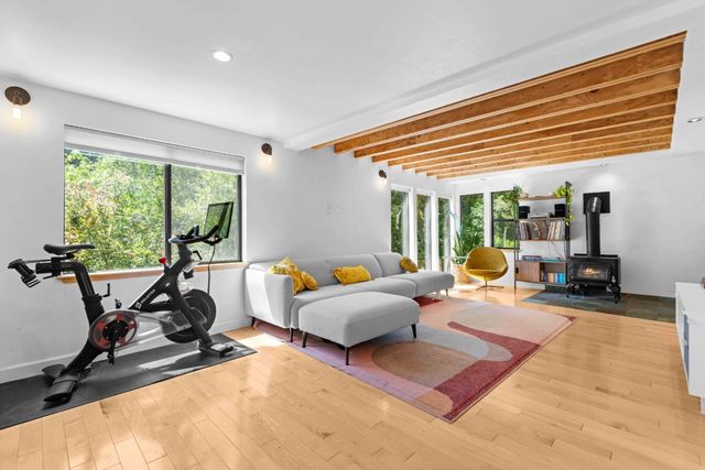 19060 Laurel Drive, Los Gatos, CA 95033