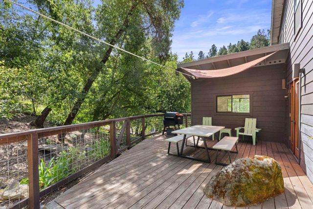 19060 Laurel Drive, Los Gatos, CA 95033