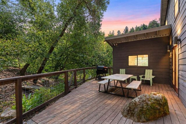 19060 Laurel Drive, Los Gatos, CA 95033
