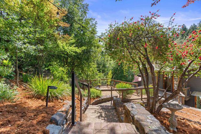 19060 Laurel Drive, Los Gatos, CA 95033