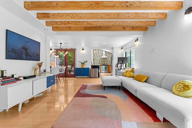 19060 Laurel Drive, Los Gatos, CA 95033