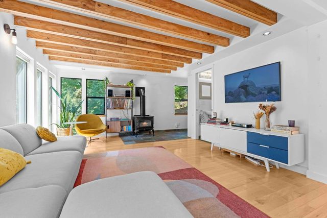 19060 Laurel Drive, Los Gatos, CA 95033