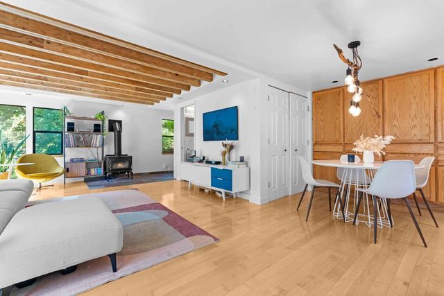 19060 Laurel Drive, Los Gatos, CA 95033