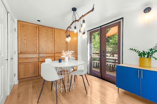 19060 Laurel Drive, Los Gatos, CA 95033