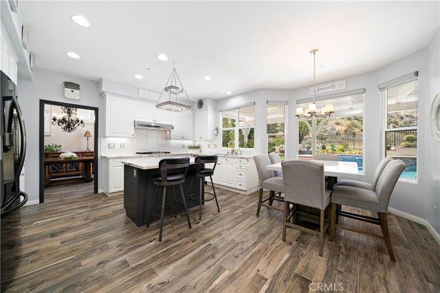 5919 County Oak Road, Woodland Hills, CA 91367