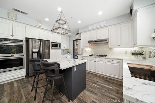 5919 County Oak Road, Woodland Hills, CA 91367