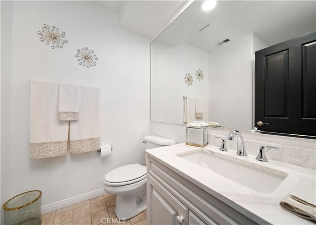 5919 County Oak Road, Woodland Hills, CA 91367