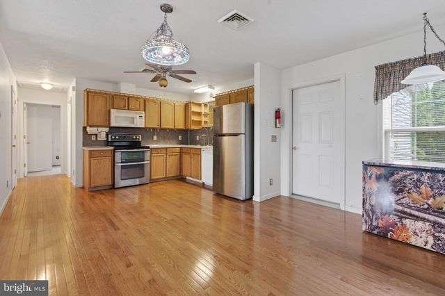 860 TRESTLE CT, Pine Grove, PA 17963