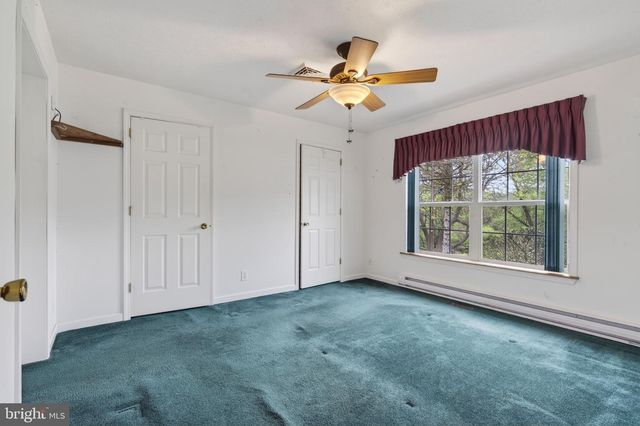 860 TRESTLE CT, Pine Grove, PA 17963