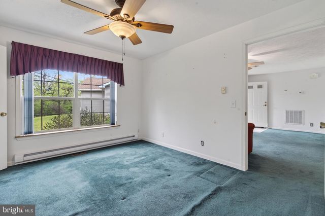 860 TRESTLE CT, Pine Grove, PA 17963