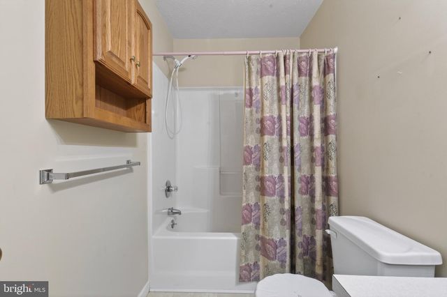 860 TRESTLE CT, Pine Grove, PA 17963