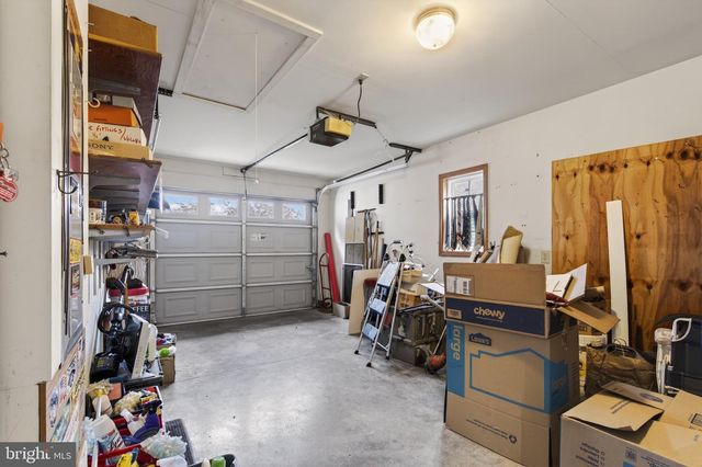 860 TRESTLE CT, Pine Grove, PA 17963
