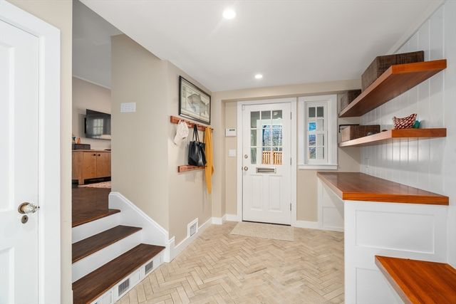 24 Coolidge Avenue, Cambridge, MA 02138