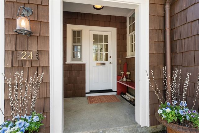 24 Coolidge Avenue, Cambridge, MA 02138