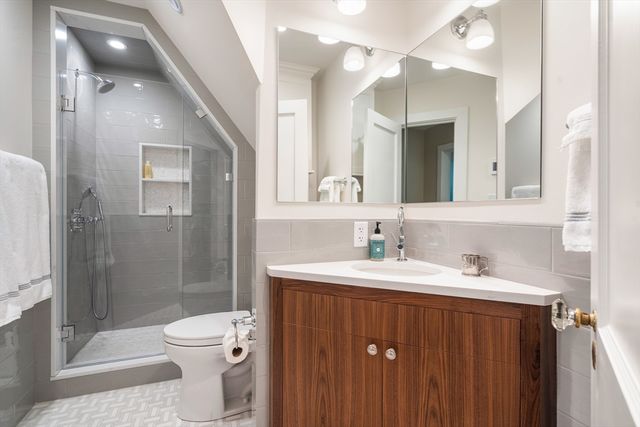 24 Coolidge Avenue, Cambridge, MA 02138