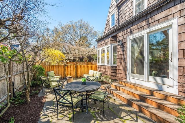 24 Coolidge Avenue, Cambridge, MA 02138