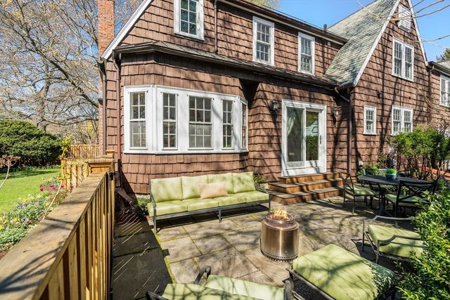 24 Coolidge Avenue, Cambridge, MA 02138