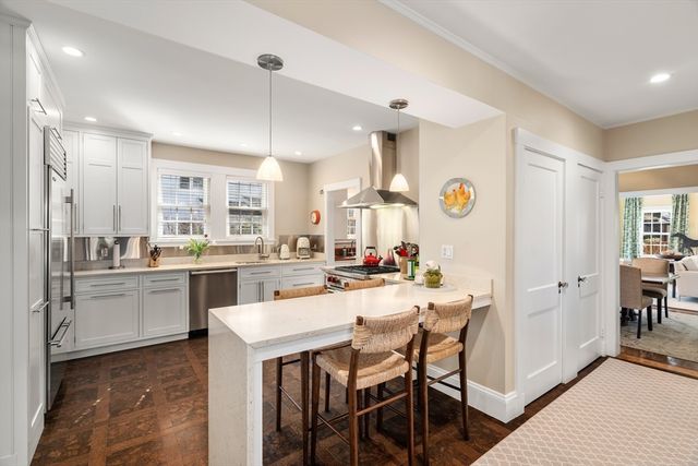 24 Coolidge Avenue, Cambridge, MA 02138